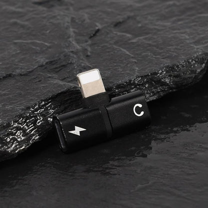 2-in-1 Audio & Charging Adapter Gadget-4